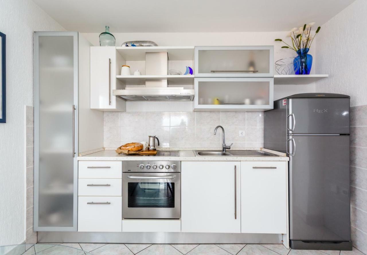 Apartment Luna Malinska Buitenkant foto